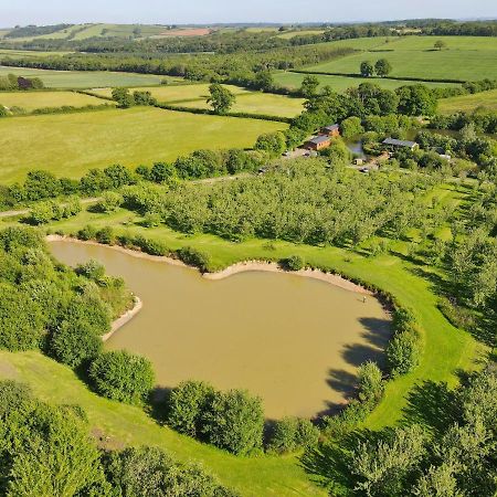 Braeburn Lodge Winkleigh Dış mekan fotoğraf
